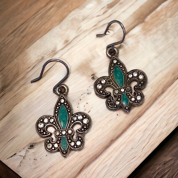Fleur de Lys Dangling Vintage Pierced Earrings Old Gold Tone  *READ* - Picture 1 of 4